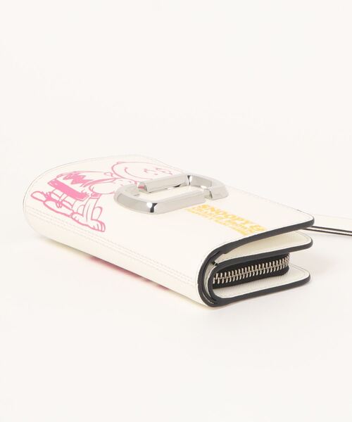 MARC JACOBS（マークジェイコブス）の「PEANUTS X MARC JACOBS THE SNAPSHOT SNOOPY COMPACT WALLET/ピーナッツ X マーク ジェイコブス ザ スナップショット スヌーピー コンパクト ウォレット 二つ折り財布（財布・レディース・ホワイト系その他・ONE SIZE）」の10枚目の写真