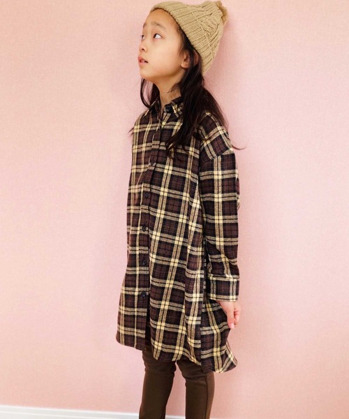 THE CASUAL（カジュアル）の「ビッグシルエットネルワンピ ネルシャツ キッズ（シャツ/ブラウス・キッズ・グリーン系/ベージュ系/レッド系/グレー系1/グレー系/ブラウン系・110cm/130cm/160cm/150cm/120cm/140cm）」の3枚目の写真