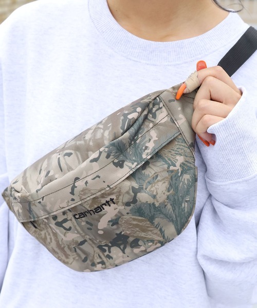 Carhartt WIP(カーハートダブリューアイピー)の「Carhartt WIP/カーハートダブリューアイピー Payton Hip Bag ウエストバッグ/ ボディバッグ ロゴ刺繍(ボディバッグ/ウエストポーチ・メンズ・ブラック/グリーン系カモフラージュ・FREE)」の6枚目の写真