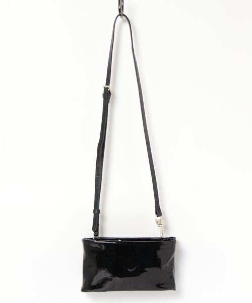 ALLSAINTS(オールセインツ)の「MILA LEATHER DOUBLE POUCH BAG | MILA レザー ダブル ポーチ バッグ(ショルダーバッグ・レディース・ブラック・ONE SIZE)」の12枚目の写真