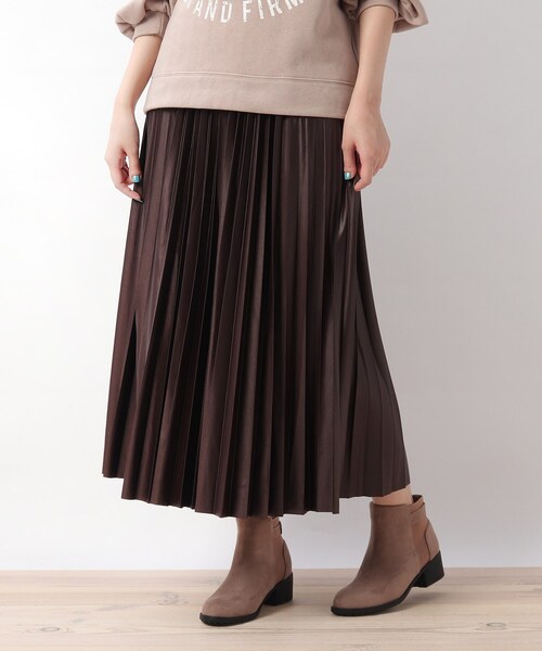 Cutie Blonde（キューティーブロンド）の「◆【S-L】フェイクレザープリーツスカート（スカート・レディース・ブラック/ダークグリーン/ダークブラウン/ベージュ・01/02/03）」の3枚目の写真