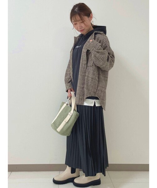 Cutie Blonde（キューティーブロンド）の「◆【S-L】フェイクレザープリーツスカート（スカート・レディース・ブラック/ダークグリーン/ダークブラウン/ベージュ・01/02/03）」の7枚目の写真