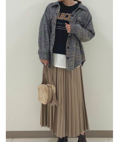 Cutie Blonde（キューティーブロンド）の「◆【S-L】フェイクレザープリーツスカート（スカート・レディース・ブラック/ダークグリーン/ダークブラウン/ベージュ・01/02/03）」の13枚目の写真