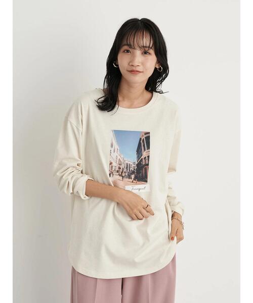 earth music&ecology(アースミュージックアンドエコロジー)の「フォトプリント長袖プルオーバー *(Tシャツ/カットソー・レディース・チャコールグレー/アイボリー/ホワイト系その他2・FREE)」の4枚目の写真