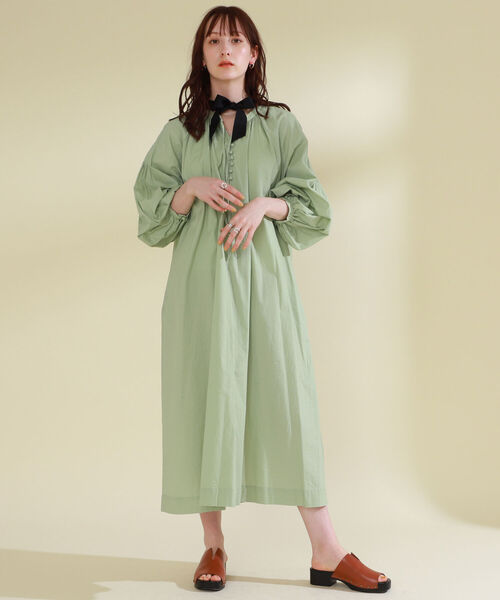 Ray BEAMS（レイビームス）の「ENESS / ウッドソール サンダル（サンダル・レディース・ダークブラウン/オフホワイト・37/38/39/35/36）」の4枚目の写真