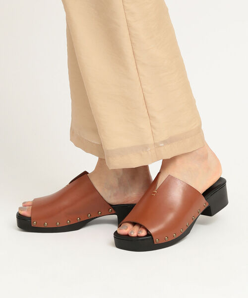 Ray BEAMS（レイビームス）の「ENESS / ウッドソール サンダル（サンダル・レディース・ダークブラウン/オフホワイト・37/38/39/35/36）」の15枚目の写真