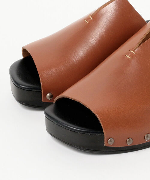 Ray BEAMS（レイビームス）の「ENESS / ウッドソール サンダル（サンダル・レディース・ダークブラウン/オフホワイト・37/38/39/35/36）」の8枚目の写真