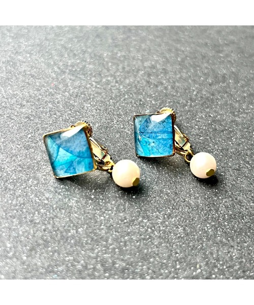 tone（トーン）の「【Willija】金属アレルギー対応《華澄》花びらのイヤリング(MA)（イヤリング・レディース・ピンク/オレンジ/ブルー/グリーン/ホワイト/ネイビー・FREE）」の17枚目の写真
