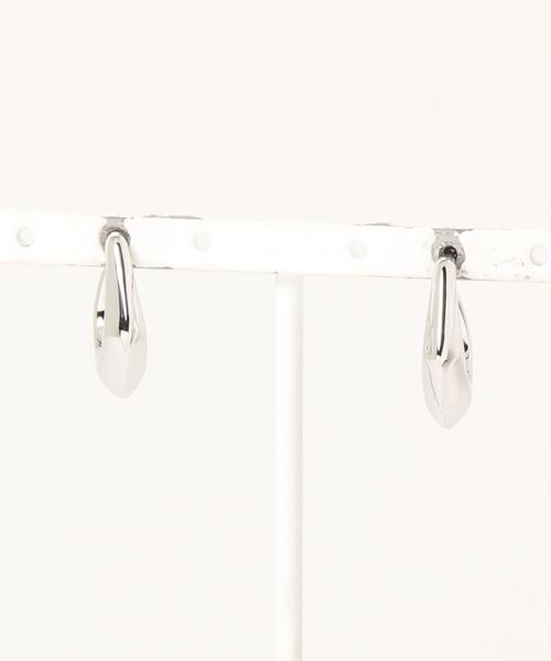AZUL by moussy(アズールバイマウジー)の「MINI SQUARE HOOP EARRINGS/ミニスクエアフープイヤリング(ピアス(両耳用)・レディース・シルバー/ゴールド系その他・FREE)」の1枚目の写真