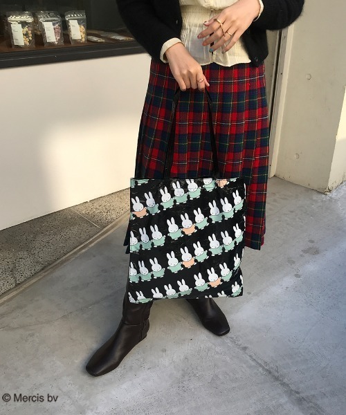 セール Miffy Casselini Casselini キャセリーニ ミッフィープリントトート トートバッグ Casselini キャセリーニ のファッション通販 Zozotown