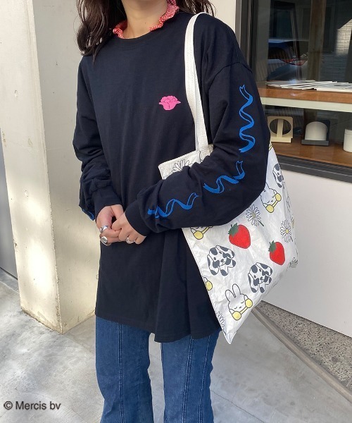 Casselini(キャセリーニ)の「【miffy×Casselini】Casselini(キャセリーニ)ミッフィープリントトート(トートバッグ・レディース・ホワイト/ブラック・FREE)」の4枚目の写真