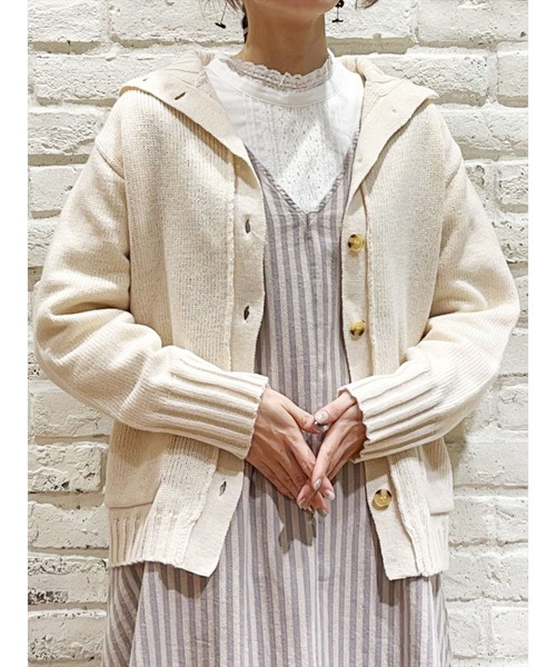 Samansa Mos2（サマンサ モスモス）の「ボトルネックカーディガン（カーディガン/ボレロ・レディース・ブラック/グリーン/モカ/キナリ・ﾌﾘ-）」の2枚目の写真