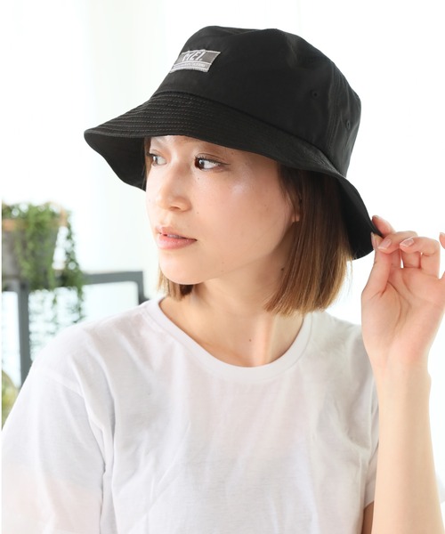 MEI(メイ)の「【MEI/メイ】ワンポイントロゴ バケットハット(ハット・メンズ・ホワイト/ブラック/ダークグリーン/ベージュ/ネイビー/オレンジ/ブルー/ライトグリーン/マスタード・FREE)」の18枚目の写真