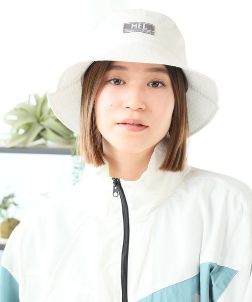 MEI(メイ)の「【MEI/メイ】ワンポイントロゴ バケットハット(ハット・メンズ・ホワイト/ブラック/ダークグリーン/ベージュ/ネイビー/オレンジ/ブルー/ライトグリーン/マスタード・FREE)」の12枚目の写真