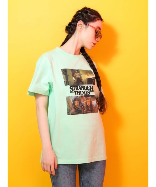 Green Parks(グリーンパークス)の「■STRANGER THINGS ガールズ&ホッパーT(Tシャツ/カットソー・レディース・グリーン・FREE)」の3枚目の写真