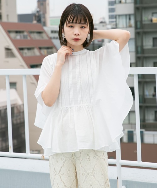 KBF（ケイビーエフ）の「ピンタックバタフライスリーブブラウス（シャツ/ブラウス・レディース・ブラック/オフホワイト/グリーン・ONE）」の6枚目の写真