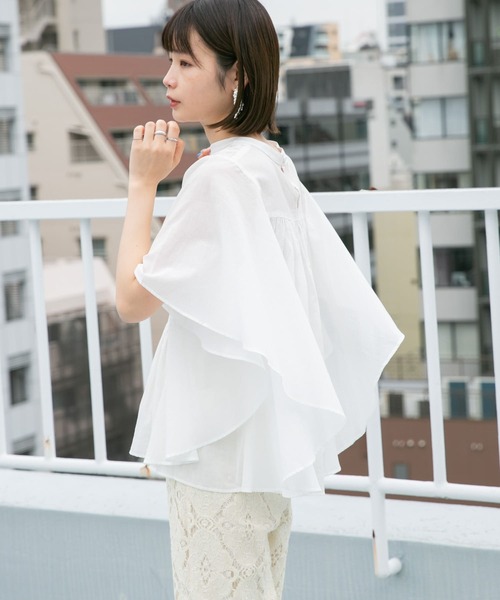 KBF（ケイビーエフ）の「ピンタックバタフライスリーブブラウス（シャツ/ブラウス・レディース・ブラック/オフホワイト/グリーン・ONE）」の7枚目の写真