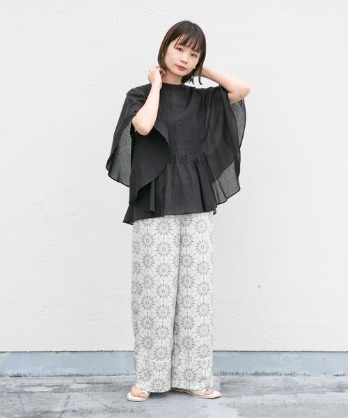 KBF（ケイビーエフ）の「ピンタックバタフライスリーブブラウス（シャツ/ブラウス・レディース・ブラック/オフホワイト/グリーン・ONE）」の21枚目の写真