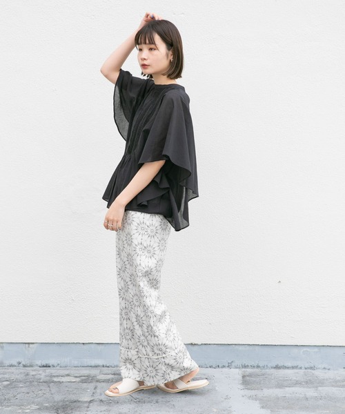 KBF（ケイビーエフ）の「ピンタックバタフライスリーブブラウス（シャツ/ブラウス・レディース・ブラック/オフホワイト/グリーン・ONE）」の22枚目の写真