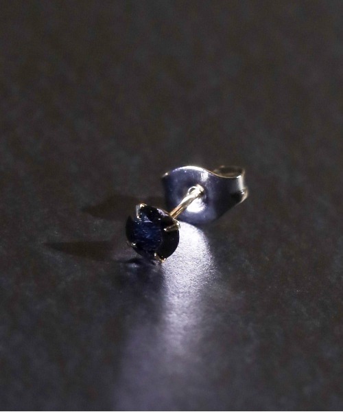 Pledge(プレッジ)の「★Pledge★K10 PRECIOSA Cubic Zirconia(ピアス(片耳用)・レディース・ブラック/ホワイト・FREE)」の1枚目の写真