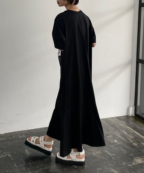 PAGEBOY（ページボーイ）の「ティアードマーメイドワンピース（ワンピース・レディース・ブラック/チャコールグレー/オートミール/ブラウン系その他/ロイヤルブルー・FREE）」の21枚目の写真