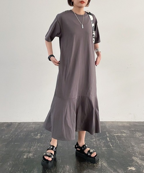 PAGEBOY（ページボーイ）の「ティアードマーメイドワンピース（ワンピース・レディース・ブラック/チャコールグレー/オートミール/ブラウン系その他/ロイヤルブルー・FREE）」の11枚目の写真