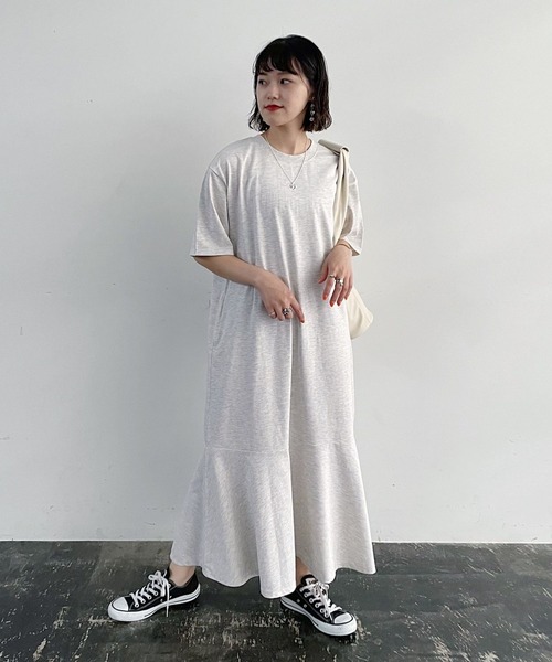 PAGEBOY（ページボーイ）の「ティアードマーメイドワンピース（ワンピース・レディース・ブラック/チャコールグレー/オートミール/ブラウン系その他/ロイヤルブルー・FREE）」の16枚目の写真