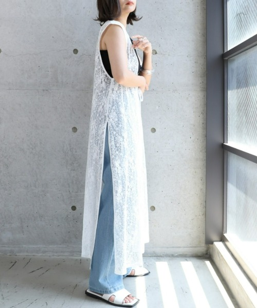 moment+（モーメントプラス）の「花柄刺しゅうコードレースロングジレ（ベスト・レディース・ナチュラル/オフホワイト・M）」の4枚目の写真