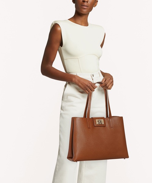 FURLA(フルラ)の「FURLA 1927 L TOTE(トートバッグ・レディース・ブラウン・ONE SIZE)」の1枚目の写真