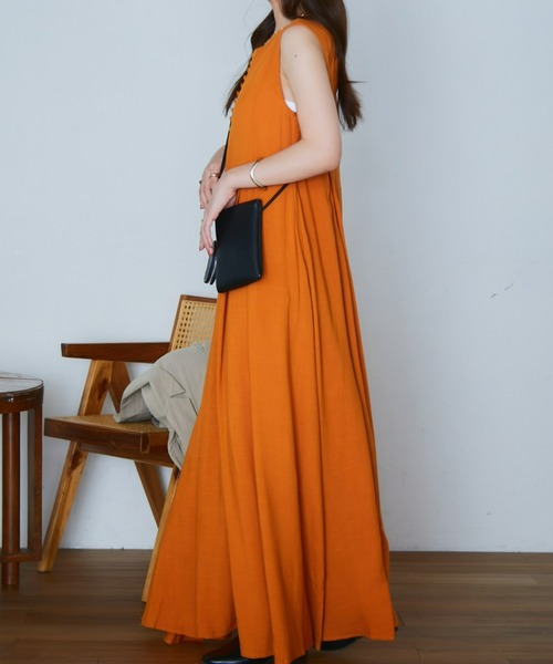 ECRIRE（エクリール）の「mihoさんコラボリネンライクワンピース（ワンピース・レディース・ベージュ/ネイビー/ブラック/オレンジ・M/L）」の18枚目の写真