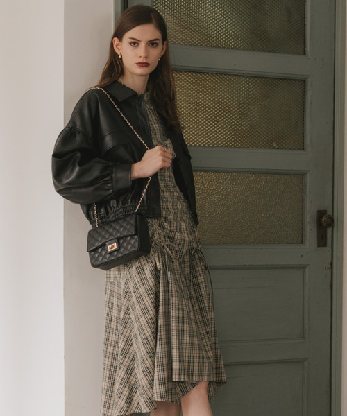 Cheek（チーク）の「レザーショートジャケット（ライダースジャケット・レディース・ブラック/ブラウン/グリーン・MEDIUM）」の4枚目の写真