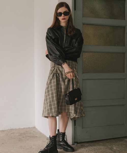 Cheek（チーク）の「レザーショートジャケット（ライダースジャケット・レディース・ブラック/ブラウン/グリーン・MEDIUM）」の14枚目の写真