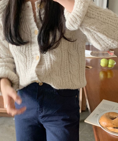 yuue' ( wear )(ユーイ)の「クルーネック ロングスリーブ ニットカーディガン(ニット/セーター・レディース・ピンク/アイボリー/ブルー・FREE)」の12枚目の写真