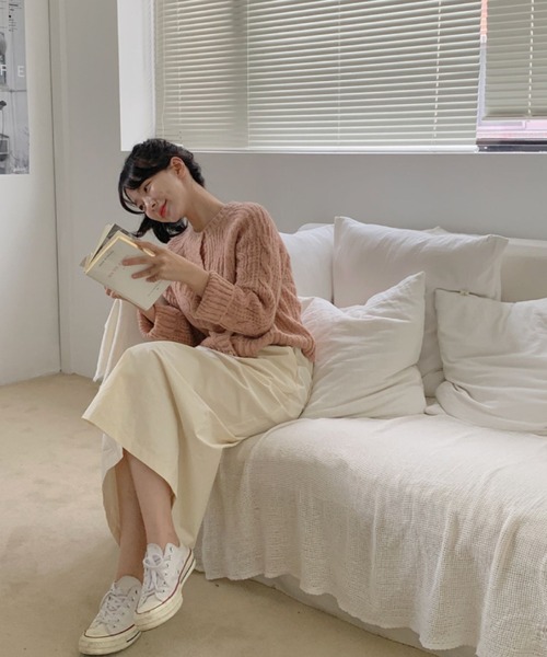 yuue' ( wear )(ユーイ)の「クルーネック ロングスリーブ ニットカーディガン(ニット/セーター・レディース・ピンク/アイボリー/ブルー・FREE)」の5枚目の写真