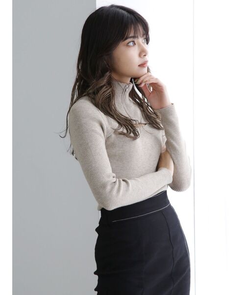 MURUA（ムルーア）の「ハーフジップカットニット（ニット/セーター・レディース・ブラック/マスタード/ブルー/ベージュ・FREE）」の21枚目の写真