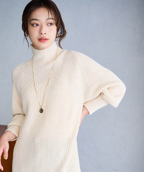 vis-`a-vis（ビサビ）の「【WEB限定】ざっくりニットミニワンピース（ワンピース・レディース・キナリ/レッド/チャコールグレー・FREE）」の16枚目の写真