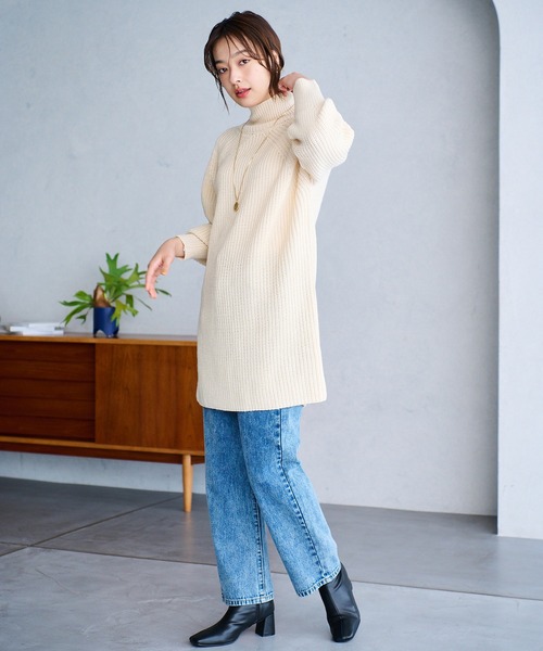 vis-`a-vis（ビサビ）の「【WEB限定】ざっくりニットミニワンピース（ワンピース・レディース・キナリ/レッド/チャコールグレー・FREE）」の20枚目の写真