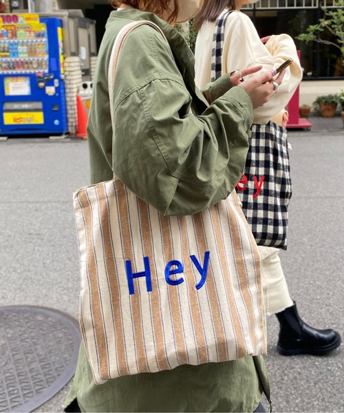 CPCM(シーピーシーエム)の「カラーロゴトートバッグ(トートバッグ・レディース・ブラック/オレンジ/アイボリー/ピンク/ベージュ・FREE)」の4枚目の写真