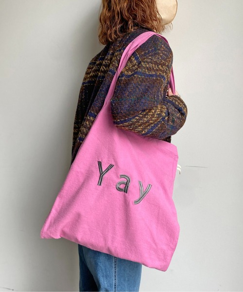 CPCM(シーピーシーエム)の「カラーロゴトートバッグ(トートバッグ・レディース・ブラック/オレンジ/アイボリー/ピンク/ベージュ・FREE)」の5枚目の写真