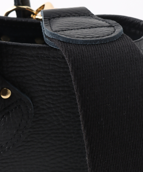 YOUNG&OLSEN/ヤングアンドオルセン】 EMBOSSED LEATHER HAVERSACKS 