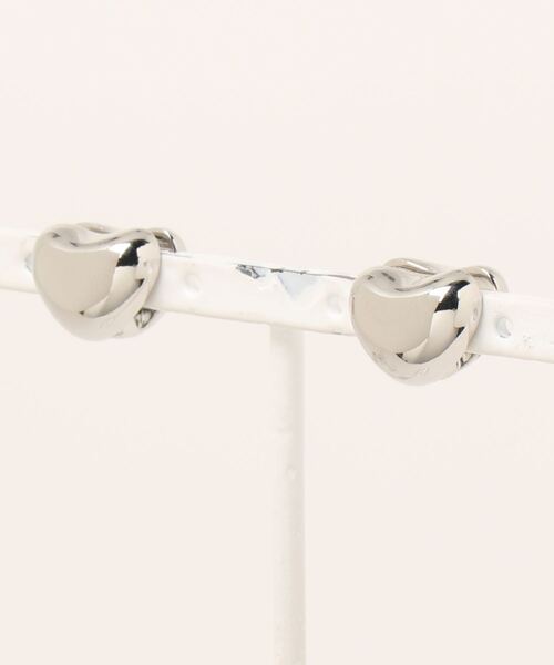 AMERICAN HOLIC（アメリカンホリック）の「ハートメタルマグネットイヤリング（イヤリング・レディース・ゴールド/シルバー・FREE）」の8枚目の写真