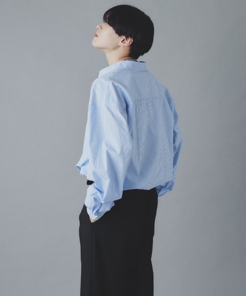 EDEL（エーデル）の「EDEL - ドロップショルダーリラックスストライプシャツ（シャツ/ブラウス・メンズ・ホワイト/グリーン/ブルー・MEDIUM/LARGE）」の16枚目の写真