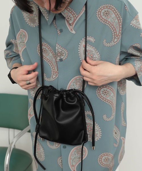 SENSE OF PLACE by URBAN RESEARCH（センスオブプレイスバイアーバンリサーチ）の「フェイクレザーコードキンチャクショルダー（ショルダーバッグ・メンズ・ブラック/カーキ/ホワイト/モカ・ONE）」の15枚目の写真