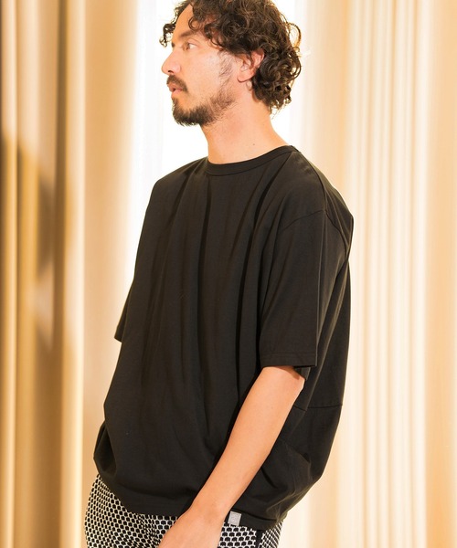 ANGENEHM(アンゲネーム)の「mt8197-Balloon Silhouette Short Sleeve Cut sew (MADE IN JAPAN) カットソー(Tシャツ/カットソー・メンズ・グリーン/ブラック/ホワイト/カーキ・M/L)」の14枚目の写真
