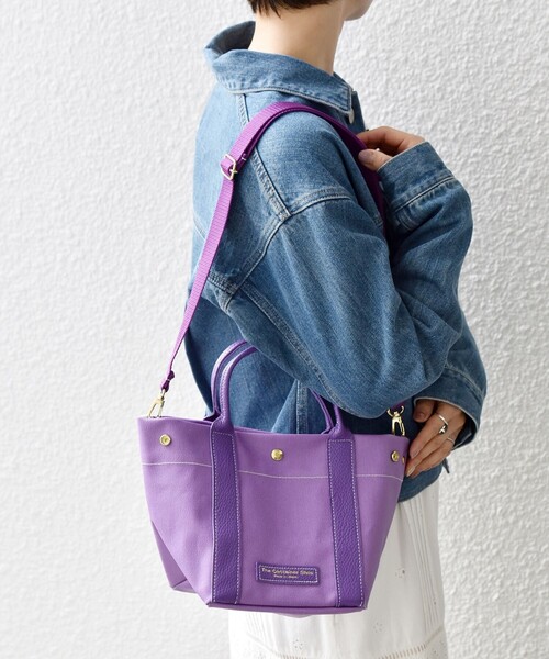 The Container Shop(ザ コンテナショップ)の「The Container Shop: 2WAY ショルダー バッグ◇(ショルダーバッグ・レディース・パープル/オフホワイト・ONE SIZE)」の2枚目の写真