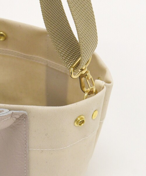 The Container Shop(ザ コンテナショップ)の「The Container Shop: 2WAY ショルダー バッグ◇(ショルダーバッグ・レディース・パープル/オフホワイト・ONE SIZE)」の5枚目の写真