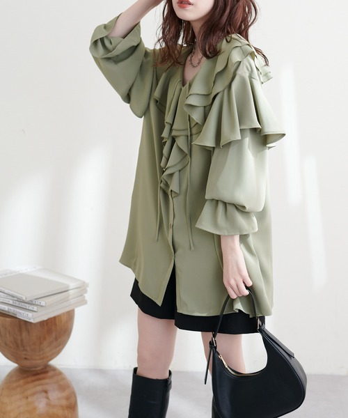 natural couture（ナチュラルクチュール）の「ラッフル衿チュニックブラウス（シャツ/ブラウス・レディース・オフホワイト/カーキ/ブラック/サックスブルー・FREE）」の19枚目の写真