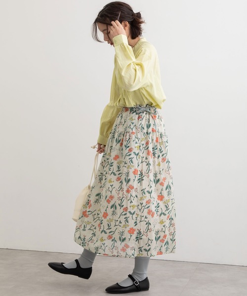 POU DOU DOU（プードゥドゥ）の「ボタニカルプリントギャザースカート（スカート・レディース・キナリ/ネイビー・3）」の21枚目の写真