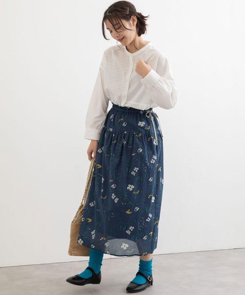 POU DOU DOU（プードゥドゥ）の「ボタニカルプリントギャザースカート（スカート・レディース・キナリ/ネイビー・3）」の22枚目の写真