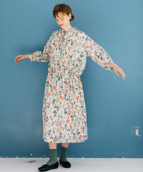 POU DOU DOU（プードゥドゥ）の「ボタニカルプリントギャザースカート（スカート・レディース・キナリ/ネイビー・3）」の14枚目の写真